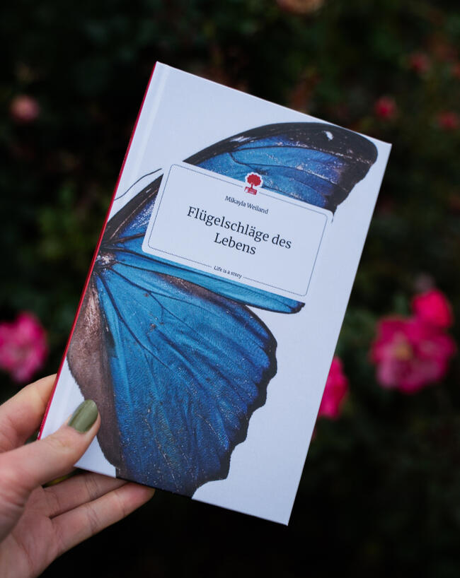 My first book publication in the German market: „Flügelschläge des Lebens“